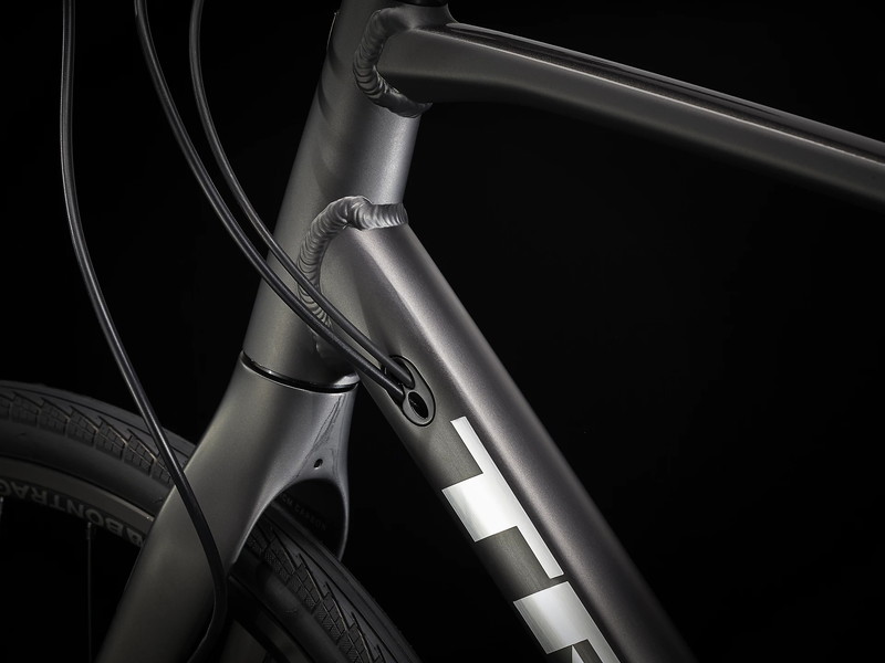 TREK トレック FX 3 DISC Matte Dnister Black   クロスバイク