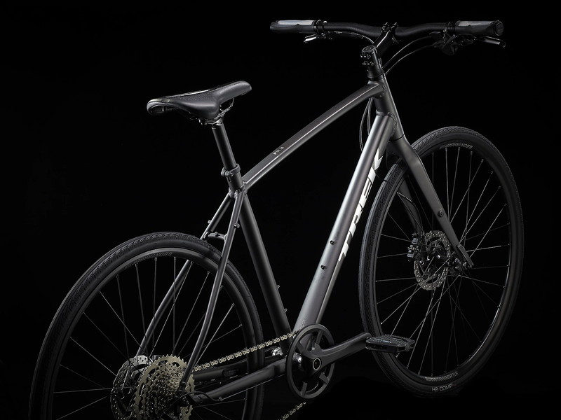 TREK トレック FX 3 DISC Matte Dnister Black   クロスバイク