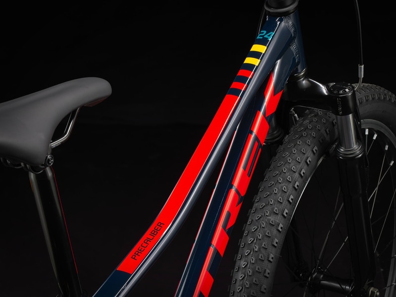 TREK トレック Precaliber プレキャリバー 24 8-speed Suspension Nautical Navy  キッズバイク