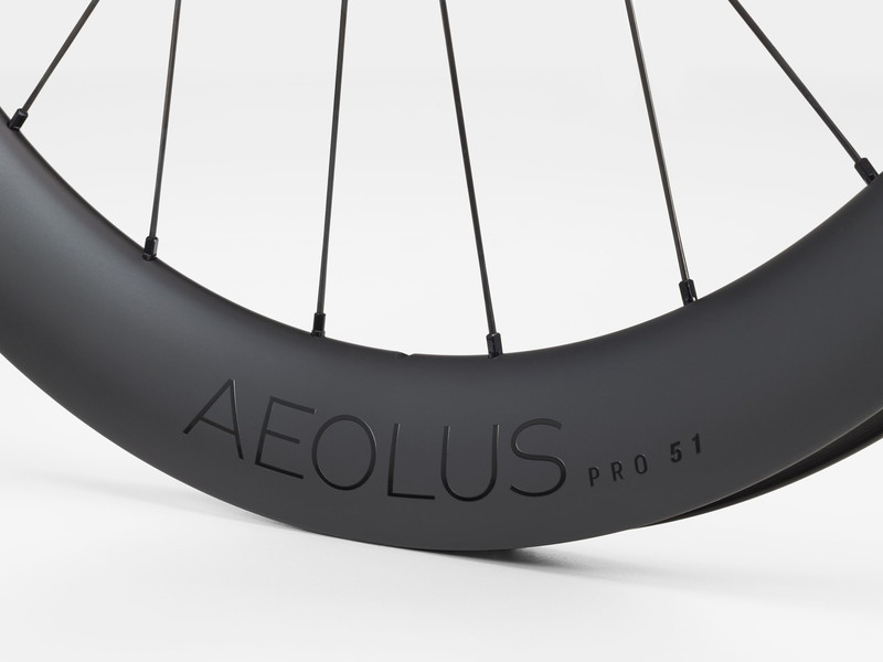 Bontrager ボントレガー Aeolus Pro 51 TLR ディスク Rear, Shimano/SRAM Road 10/11-speed  ロードホイール