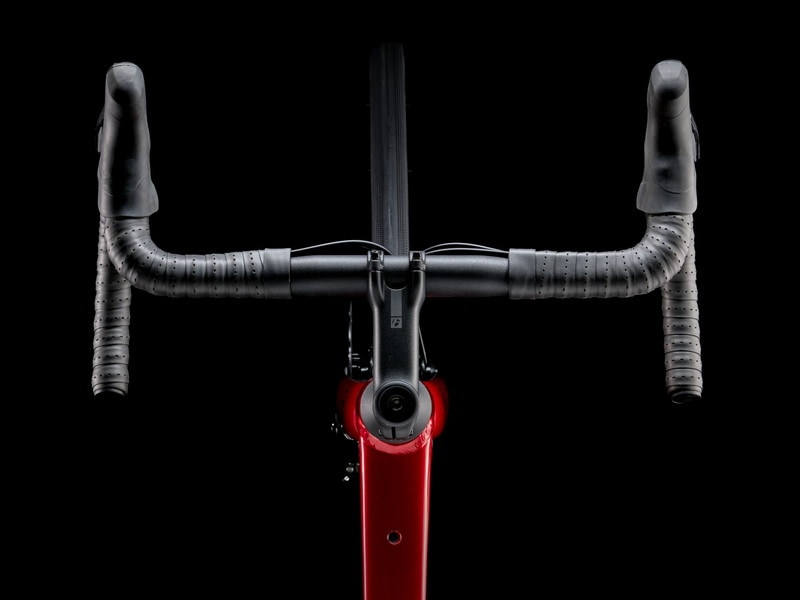 TREK トレック Domane ドマーネ AL 2 Gen 4 Crimson to Dark Carmine Fade