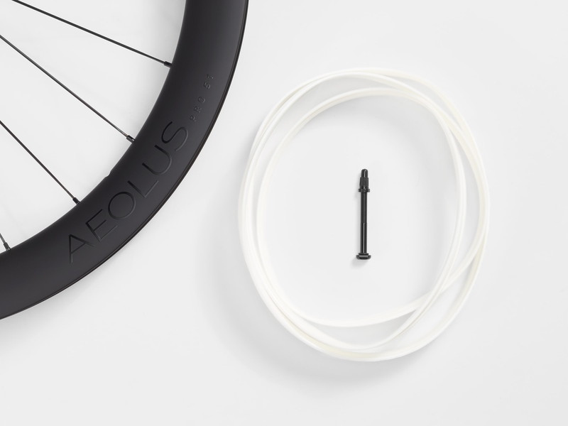 Bontrager ボントレガー Aeolus Pro 51 TLR ディスク Rear, Shimano/SRAM Road 10/11-speed  ロードホイール