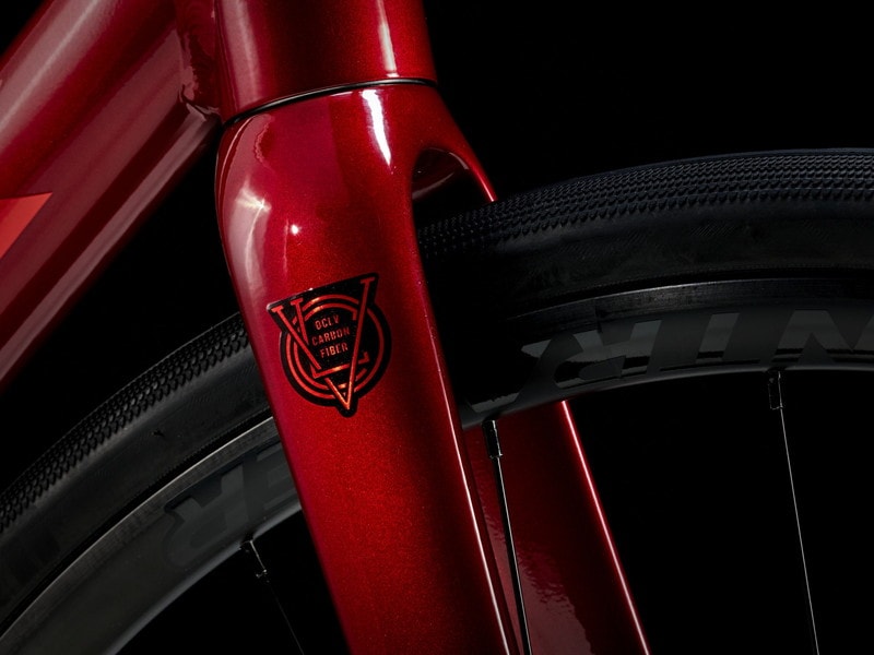 TREK トレック Domane ドマーネ AL 2 Gen 4 Crimson to Dark Carmine Fade