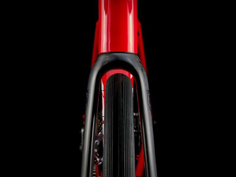 TREK トレック Domane ドマーネ AL 4 Gen 4 Viper Red